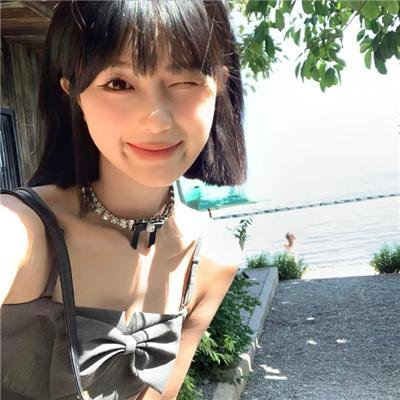 孤胆红颜